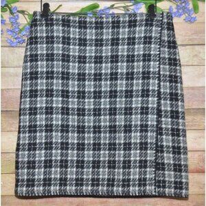 Eddie Bauer Ladies 4 Gray Plaid Wool Blend Faux Wrap Short Skirt Dark Academia